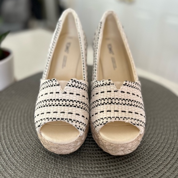 NWOT- Toms Michelle Open Toe Espadrille Wedge Size 6.5 - Picture 3 of 7